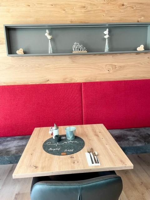 Berghof Schopf Bed & Breakfast Langenfeld