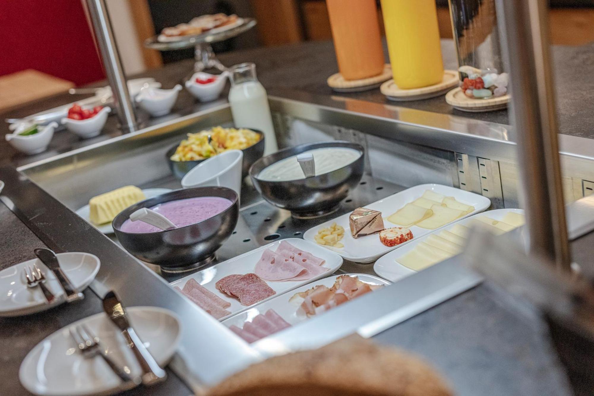 Frühstückspension Berghof Schöpf 3*
